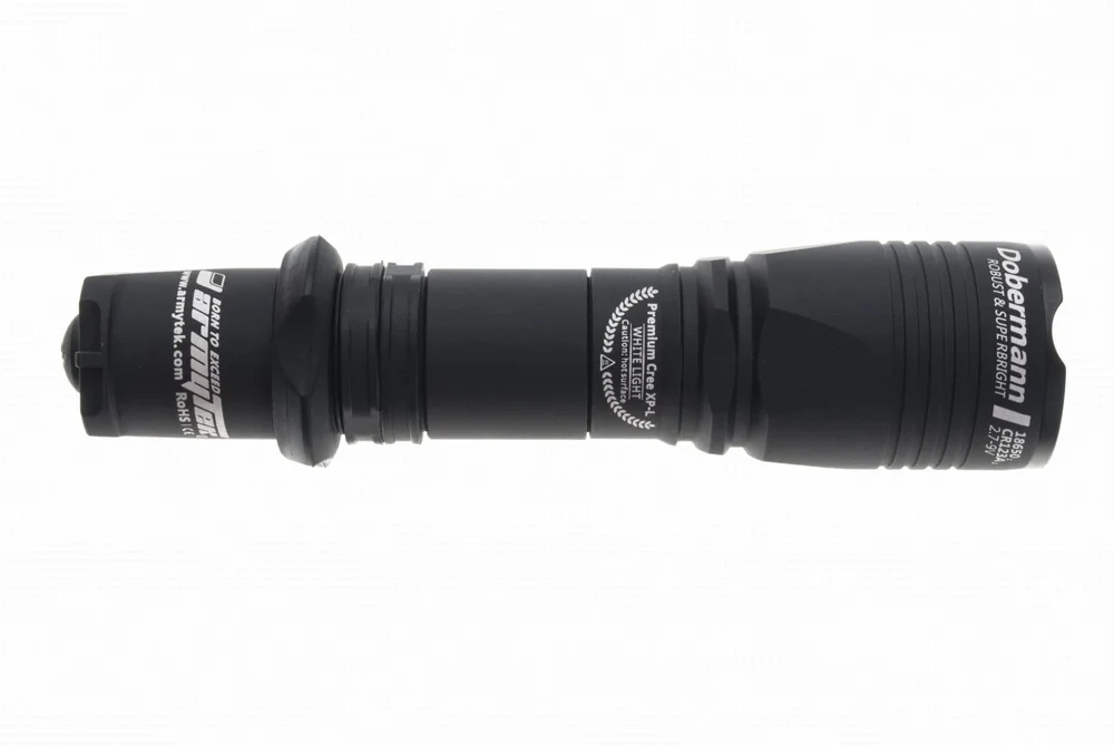 Taniej Latarka taktyczna Armytek Dobermann XP-L HI Warm