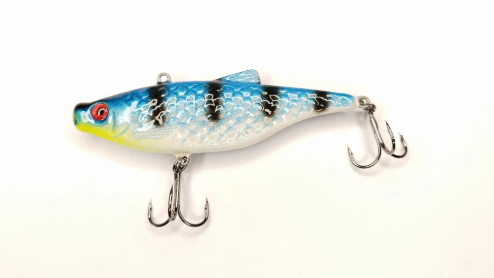 Wobler Champion Cykada Turbo Płoć 8.5cm/20g - Niebieski Czarne Paski Zamów dziś