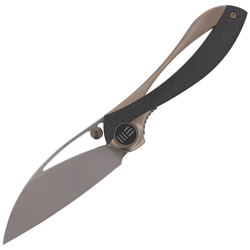 Hit cenowy WE Knife Pleroma Champagne Tianium / Carbon Fiber, Polished Bead Blast M390 by Elijah Isham (821B)