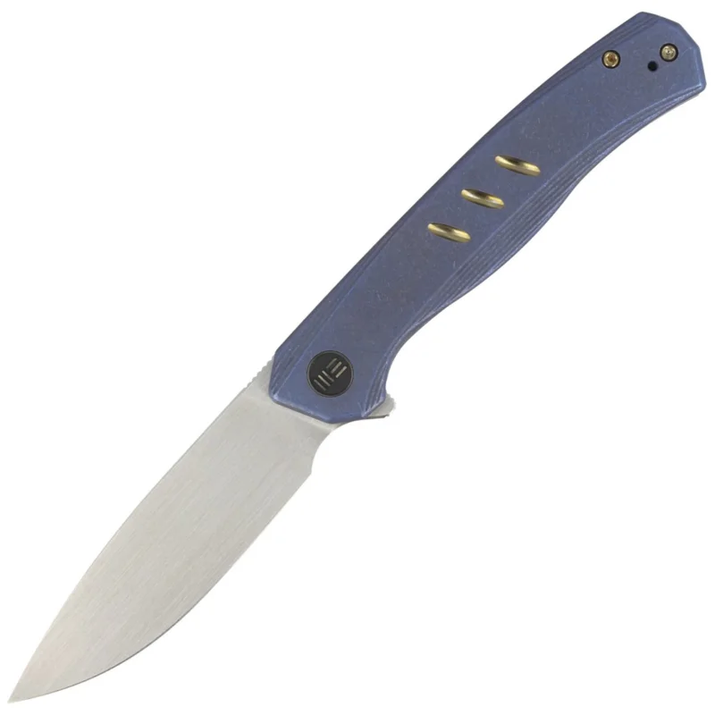 Wyjątkowa oferta Nóż składany WE Knife Seer LE No 576/610 Blue Titanium, Rubber Silver CPM 20CV (WE20015-2)
